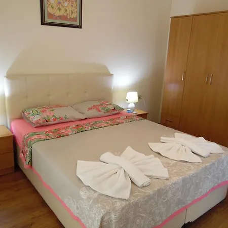 Oasis Lettings A14 Vilă
