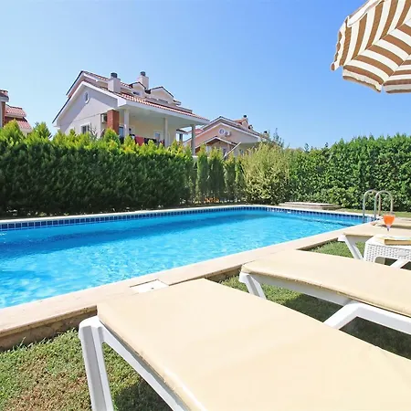 Oasis Lettings A14 Vilă