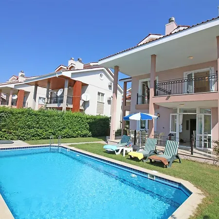 Oasis Lettings A14 Vilă *