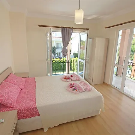 Oasis Lettings A14 Vilă *